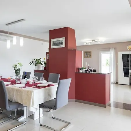 - Delic - Makarska Exklusiv